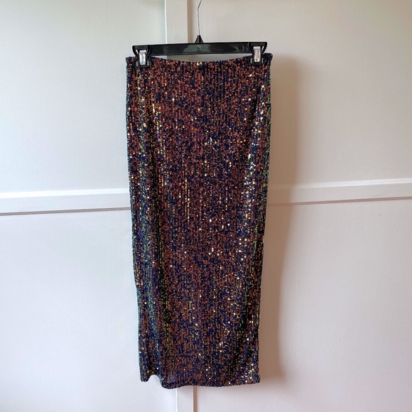 Multicolored Sequin Two-Piece Set from Coco Milano - Picture 10 of 17